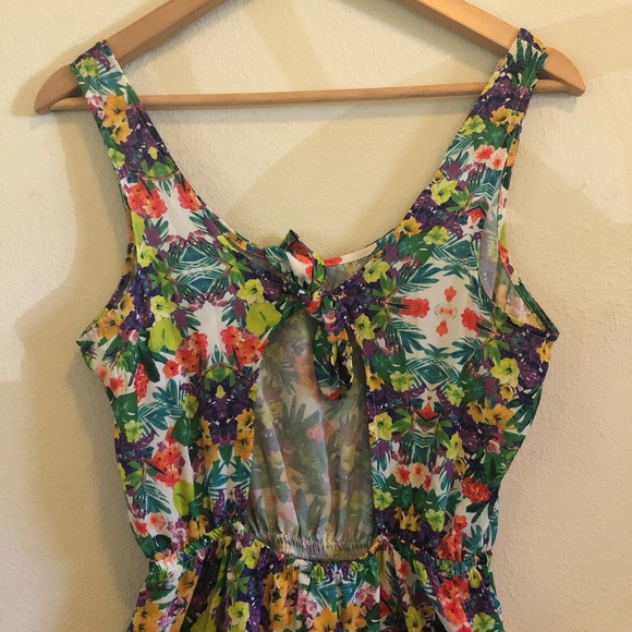 Summer Floral Dress - Picture 4 of 4